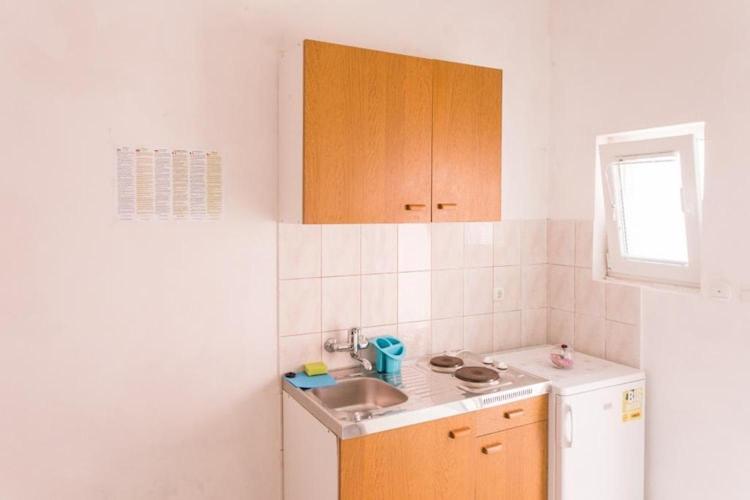 Apartmetns Franka Saplunara-one-bedroom With Terrace And Sea View No2 Saplunara